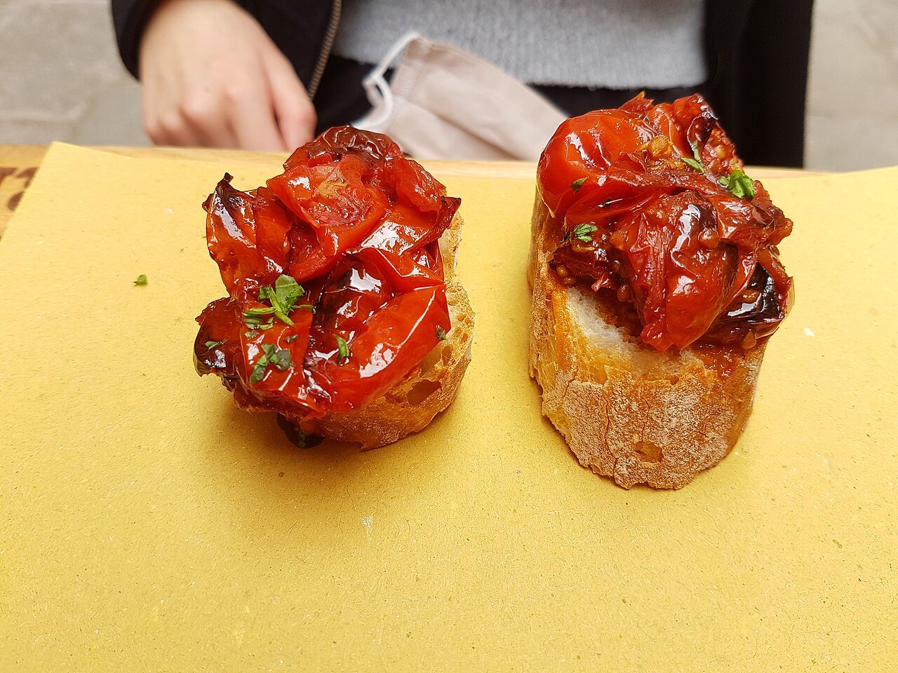 Cicchetti and Ombre: How a Venetian Bacaro Actually Works