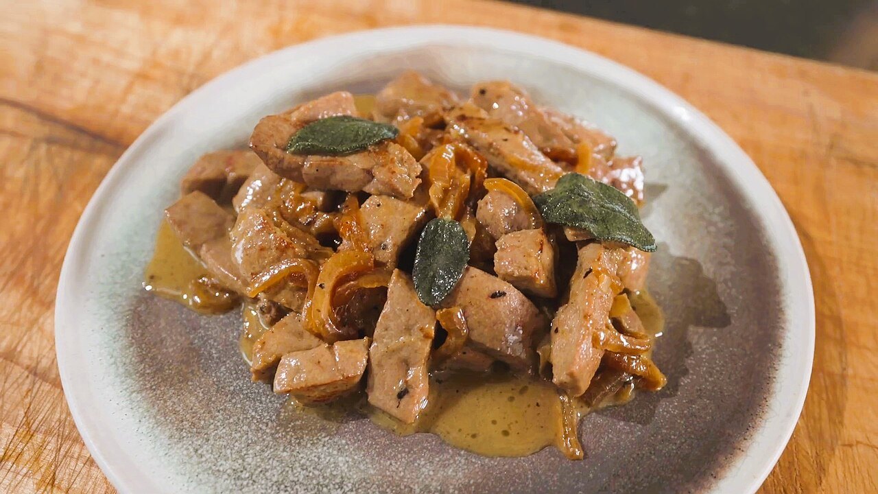 Fegato alla veneziana, liver cooked with onions