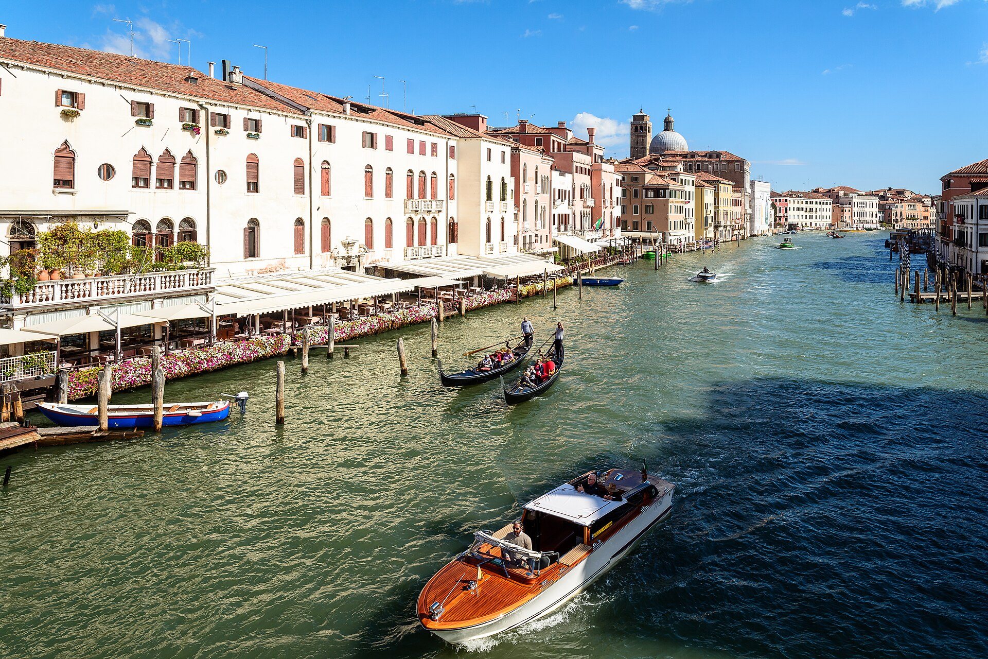 Boats and gondolas on the Grand Canal