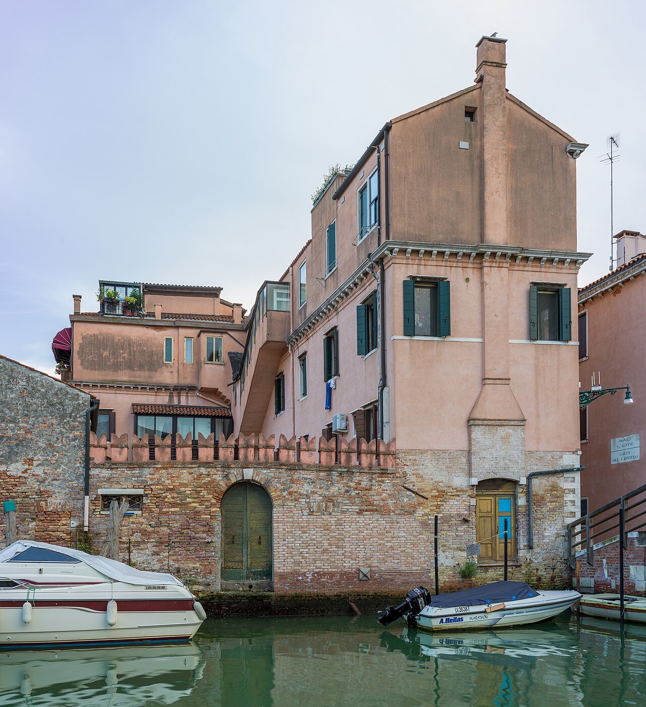 A pink house above the Rio di Sant'Alvise in Cannaregio