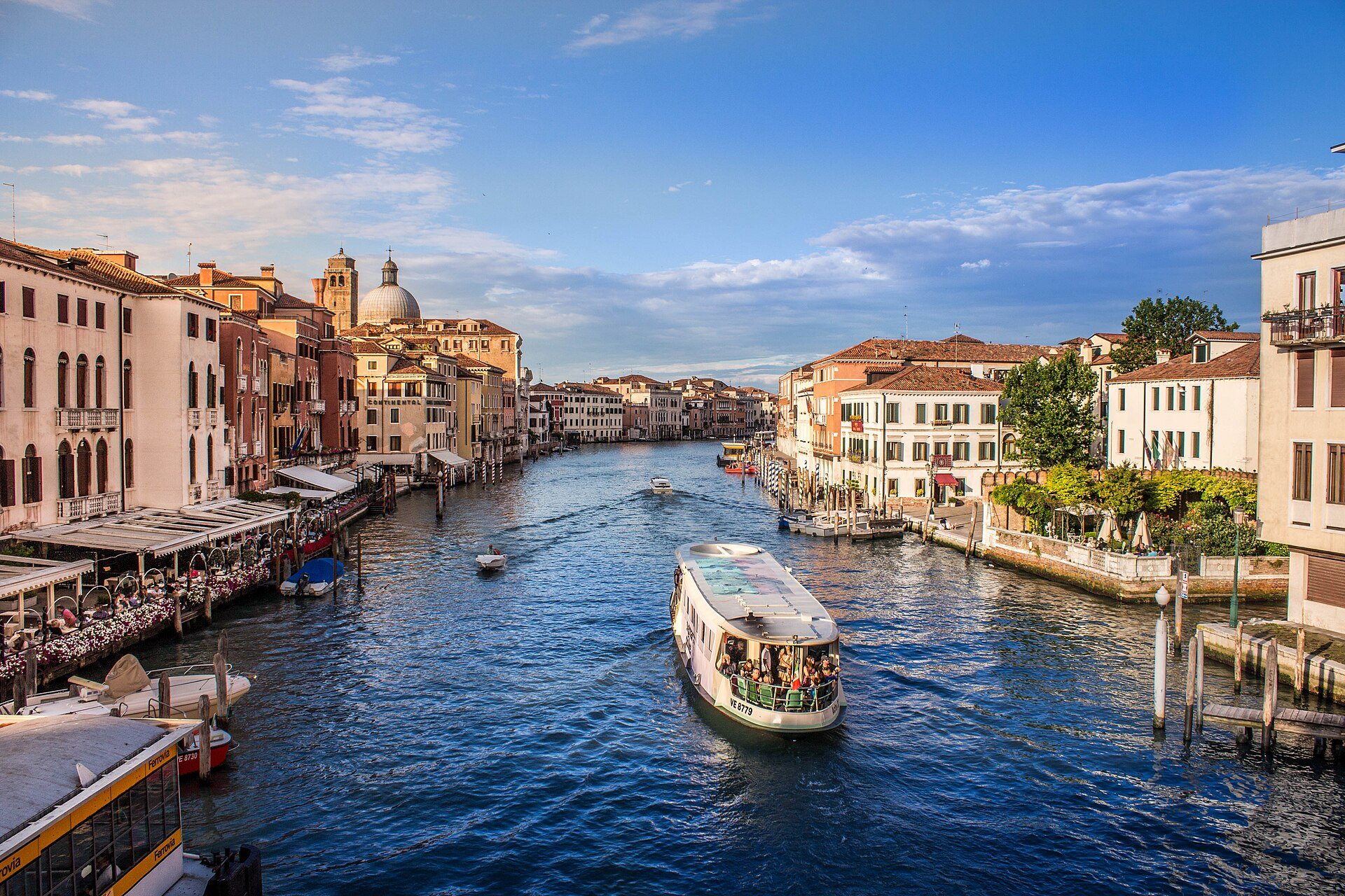A vaporetto on the Grand Canal by the Scalzi bridge