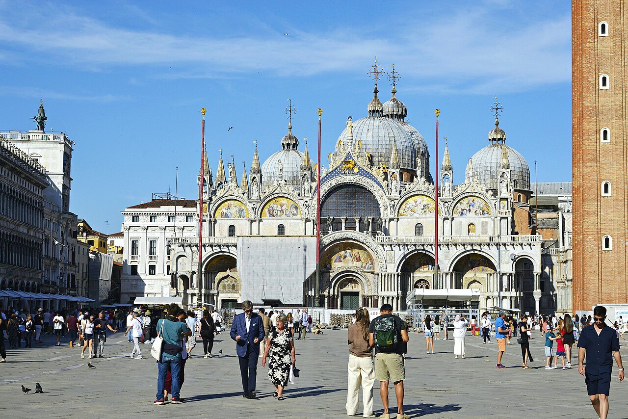 When is the Venice Carnival, and what actually happens?