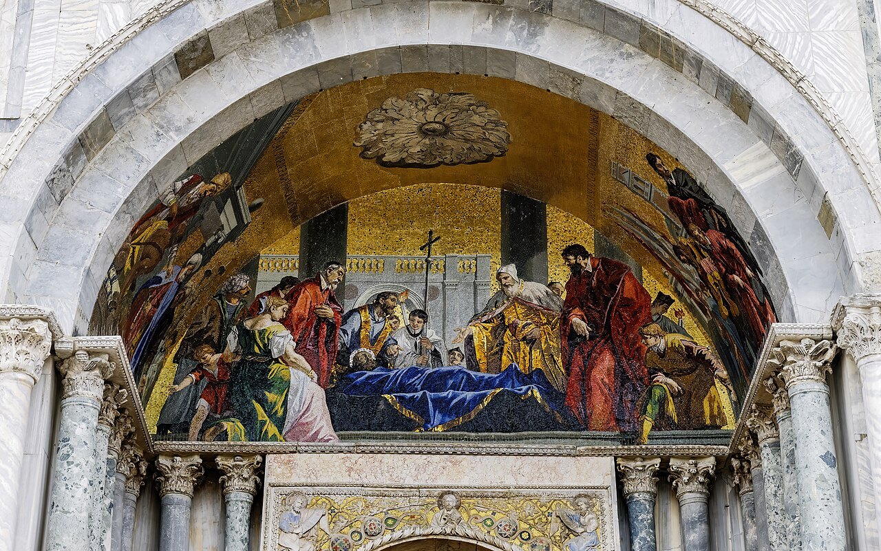 How were the gold mosaics of St Mark's Basilica made?
